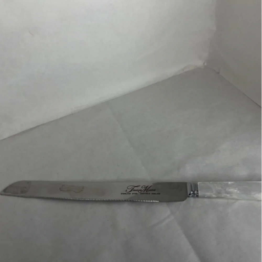 Vintage Sheffield Treasure Masters SS 12.25” Bread/Cake Knife 8” Serrated Blade
